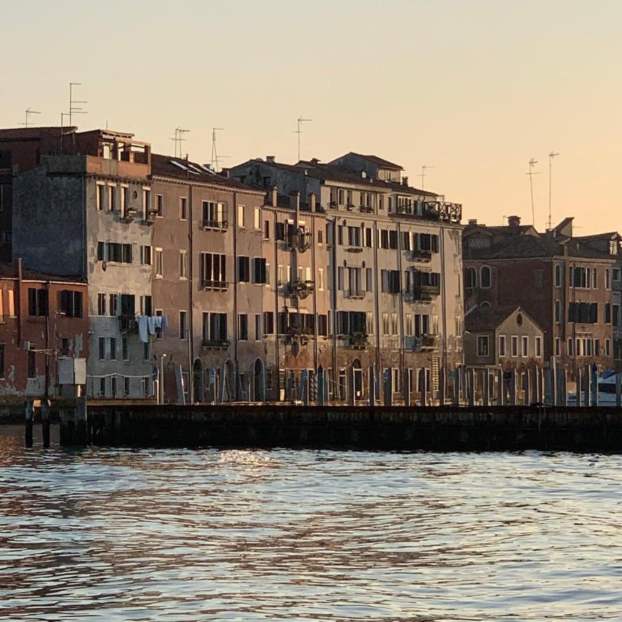 Romantic Enchantment With Private Bathroom Venecia Exterior foto